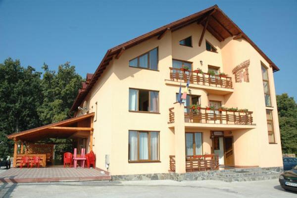Pension Teleptean Ocna Şugatag Buitenkant foto